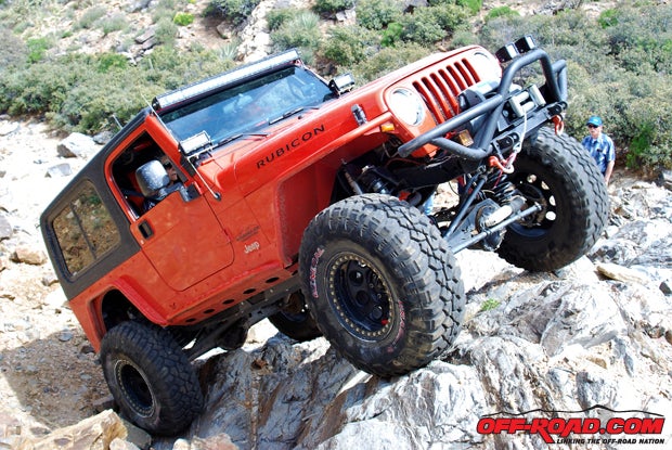 Even when full of highway air pressure, the General Grabber X3 grabs rocks and pulls the Jeep over them.