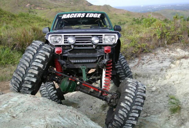 A fine example of a built Hyundai Rocky from Rockzilla @ Pirate4x4.com.