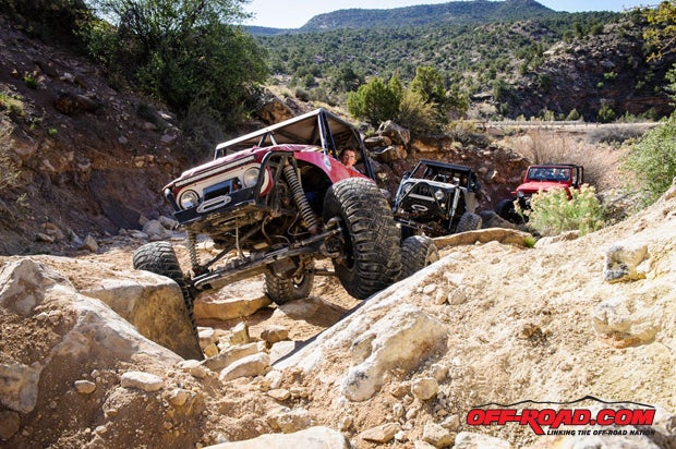It is recommended to have at least 37-inch tires to tackle Coyote Canyon.