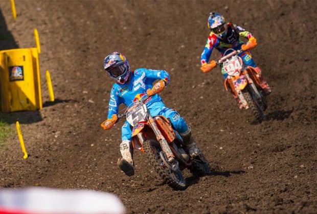 Ryan Dungey leads Red Bull KTM teammate Ken Roczen at Unadilla. Dungey earned the victory to close the gap between he and points leader Roczen. Photo: Simon Cudby/Racer X. 