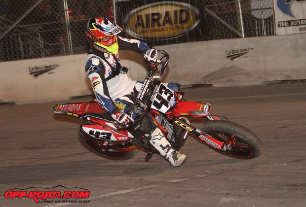 Micky Dymond leading the pack during the supermoto final. 